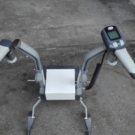 Elektrische Schiebehilfe mit Antriebseinheit und Hubmotor – Alber VIAMOBIL V25